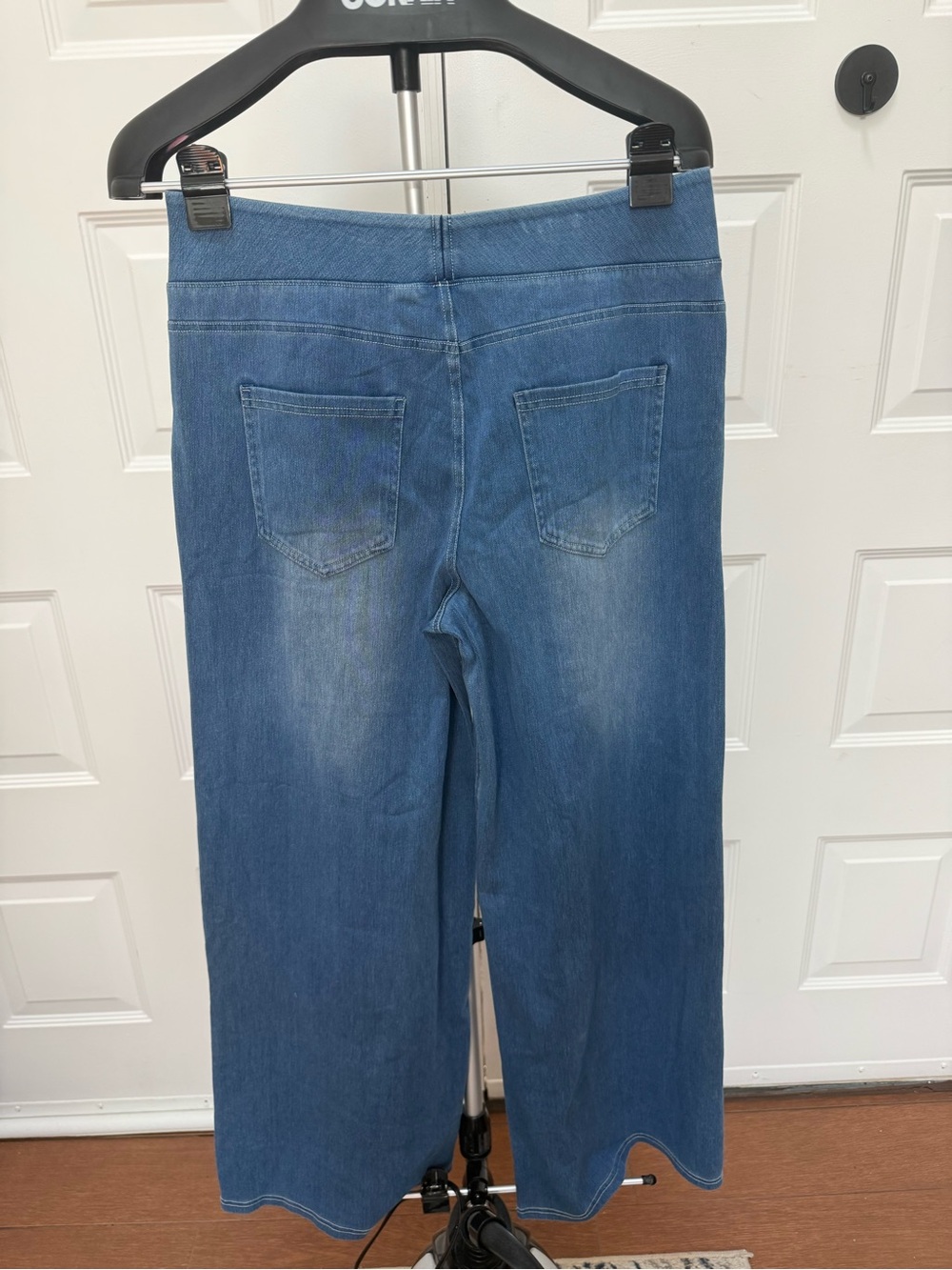 Wide-Leg Pull-On Jeans in Blue — Comfortable Everyday Style - Picture 6 of 16